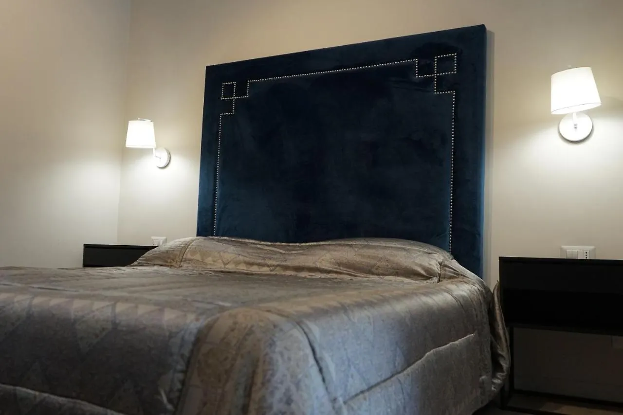 Re Di Smirne By Apulia Accommodation Bari