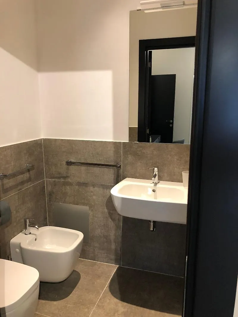 Re Di Smirne By Apulia Accommodation Bari