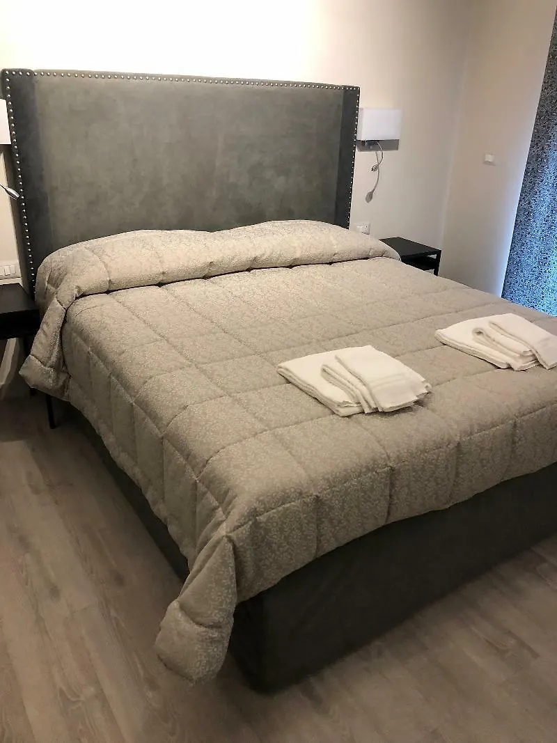 Re Di Smirne By Apulia Accommodation Bari Italië